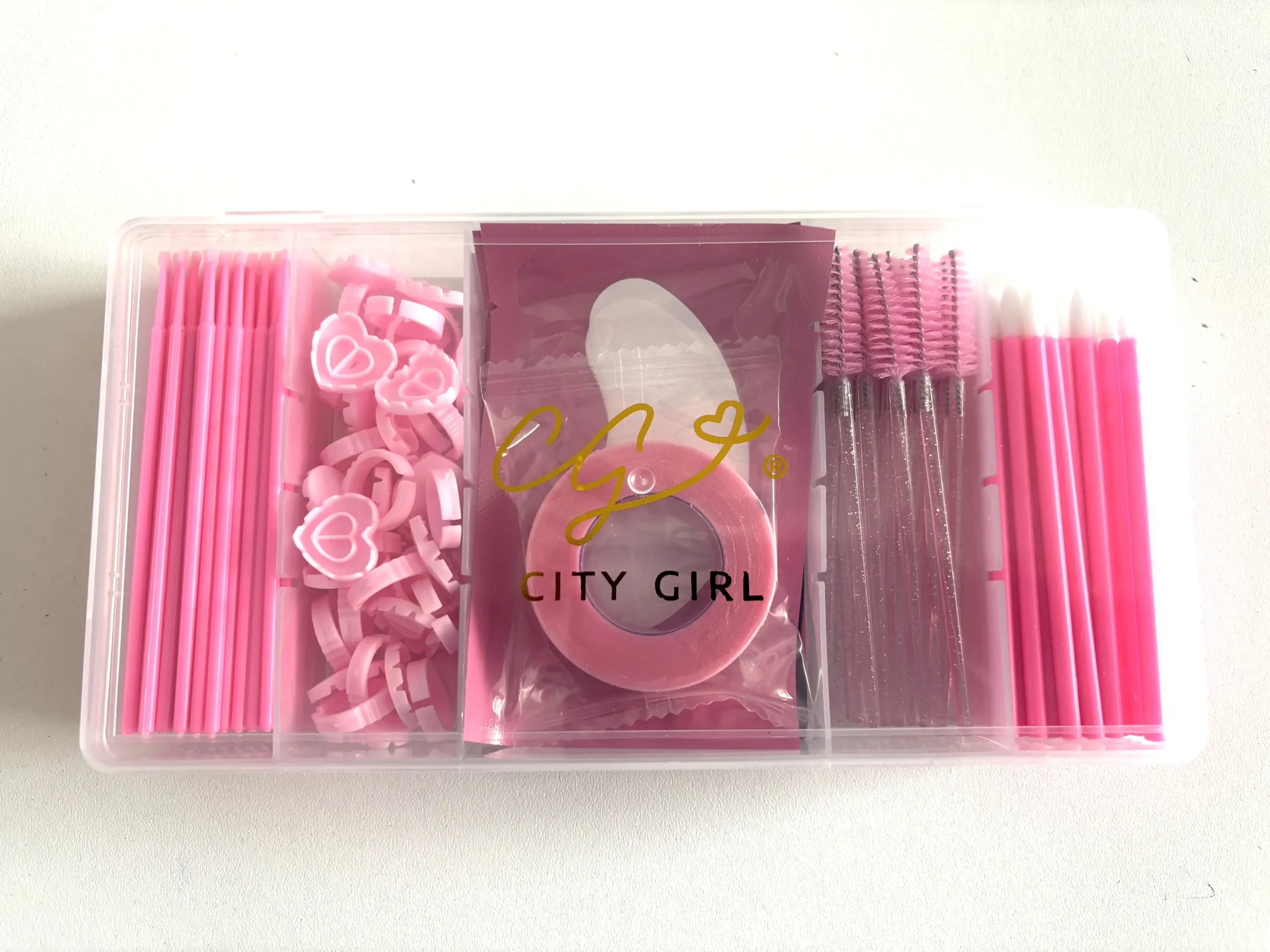 KIT DE ACCESORIOS CITY GIRL (CEPILLOS, APLICADORES, MICROHISOPOS, ANILLOS, ETC)