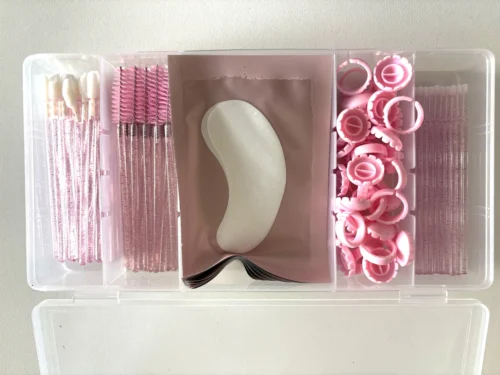 Alternative view of KIT DE ACCESORIOS ROSA CON GLITTER (CEPILLOS, APLICADORES, MICROHISOPOS, ANILLOS, ETC)